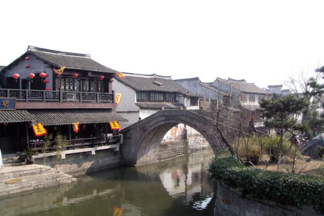午盘:美股涨幅收窄 市场关注财报与美联储政策前景